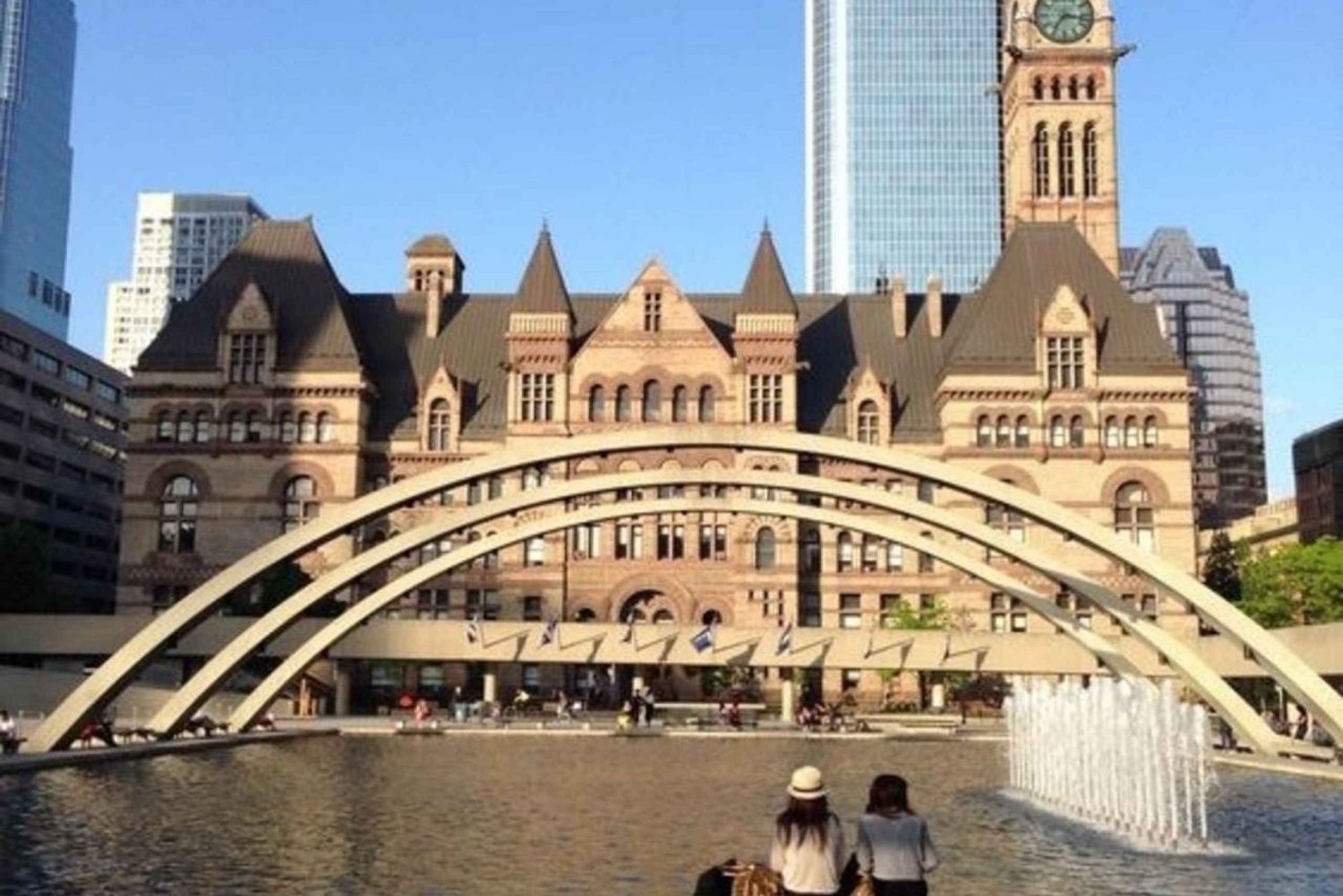 Toronto: Distillery & Old Town Private Walking Tour