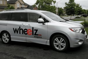 Toronto: Private Transfer for 1-10 Passengers to Downtown