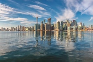 Excursão particular para casais em Toronto: praças movimentadas, parques serenos