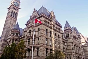 Excursão particular para casais em Toronto: praças movimentadas, parques serenos