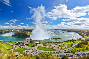 Toronto: Tagestour zu den Niagarafällen für kleine Gruppen