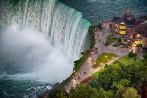 Toronto: Tagestour zu den Niagarafällen für kleine Gruppen