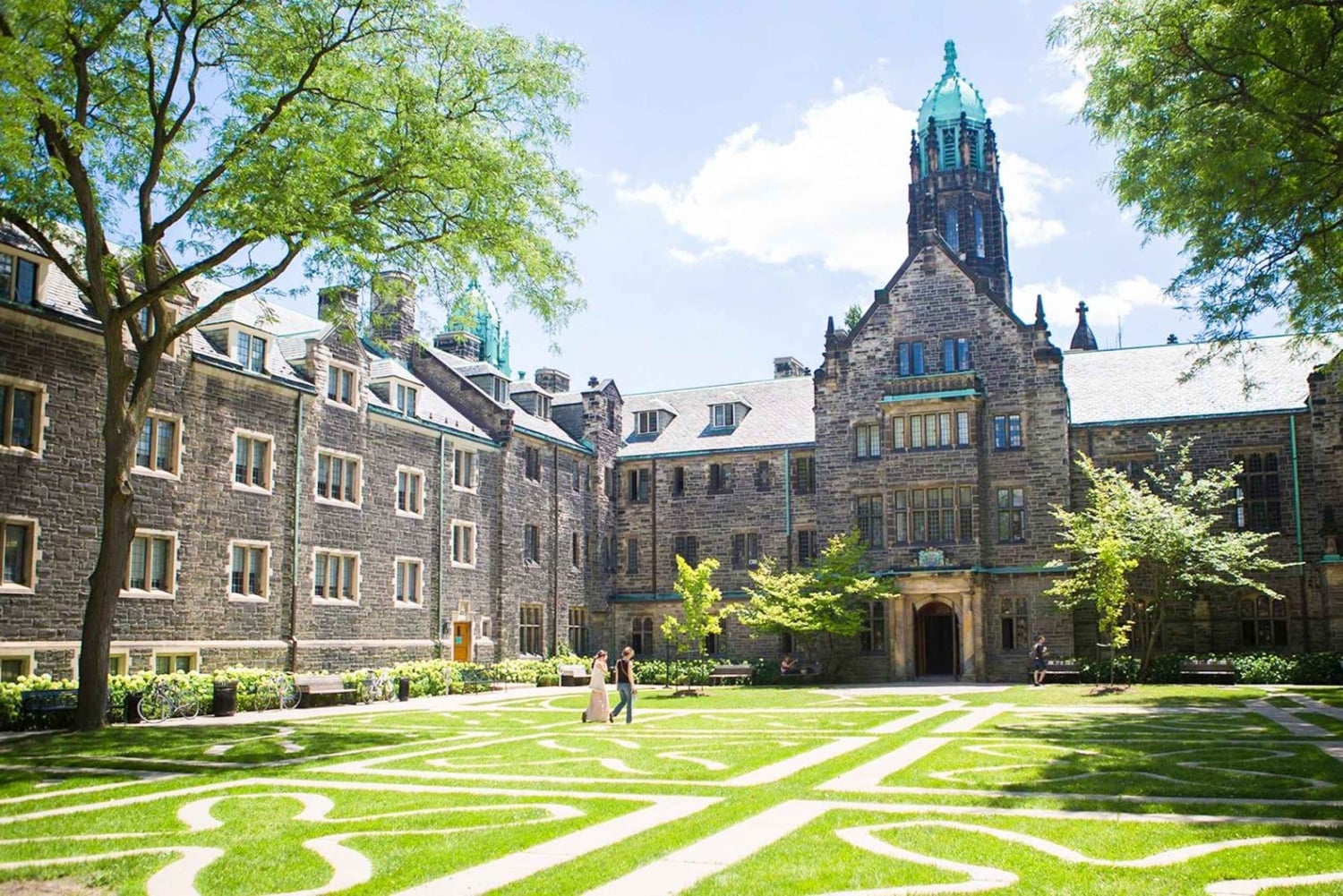 Toronto: TV & Movie Tour with University of Toronto Visit