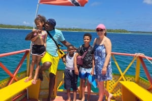Tour mit dem Glasbodenboot zum Nylon Pool