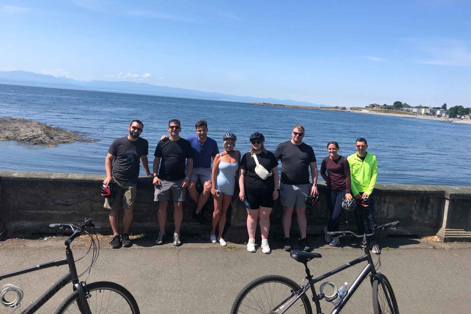 Bike Victoria: 3-hour City Highlights Tour & coastal ride