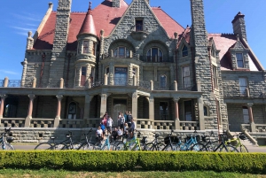 Bike Victoria: 3-hour City Highlights Tour & coastal ride