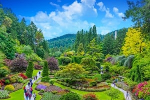 From Vancouver: Full-Day Victoria & Butchart Gardens Tour