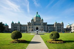 From Vancouver: Full-Day Victoria Tour with Ferry Ticket