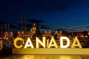 Depuis Vancouver : visite de Victoria et des Jardins Butchart en période festive