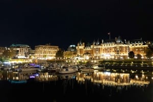 Depuis Vancouver : visite de Victoria et des Jardins Butchart en période festive