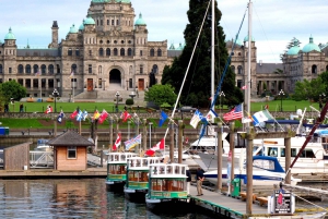 From Vancouver: Victoria City and Butchart Gardens Tour