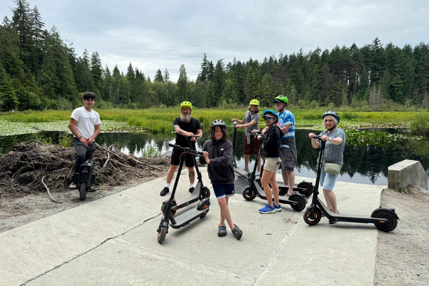 Recorrido circular en EUC y E-scooters por el Parque Stanley