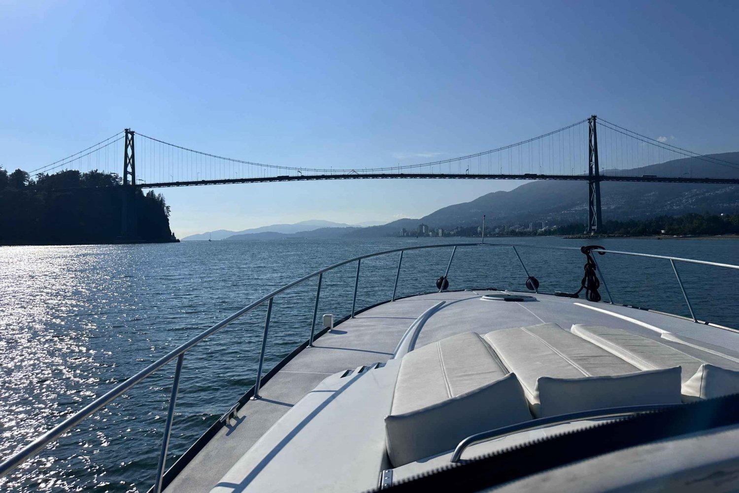 Vancouver 2 Hour Sightseeing Cruise on a Luxury 50ft Yacht