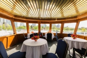 バンクーバー：サンタとの朝食をお楽しみください