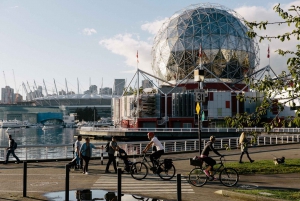 Vancouver: City & Granville Island Sightseeing Trolley Tour