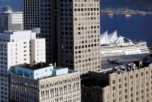 Vancouver: City + Lookout Tour & Option to Add YVR Drop-Off