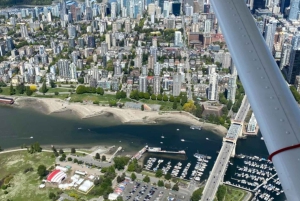 Vancouver: schilderachtige vlucht met een watervliegtuig boven de skyline van de stad