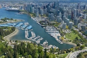 Vancouver: schilderachtige vlucht met een watervliegtuig boven de skyline van de stad