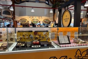 Vancouver: City Tour with Food Tasting and Pickup