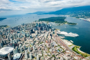 Vancouver: Extended Panorama Flight by Seaplane