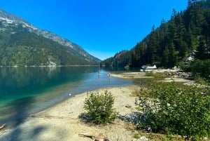 Vancouver: Glacier & Alpine Lake Flight Adventure