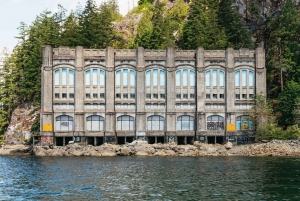 Vancouver: Indian Arm and Granite Falls Zodiac Boat Tour