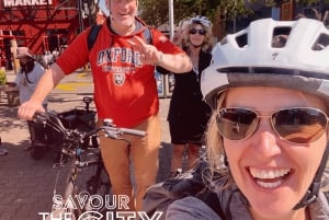 Vancouver: tour guidato delle attrazioni principali in bici e traghetto