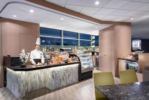 Vancouver International Airport (YVR): Premium Lounge Entry