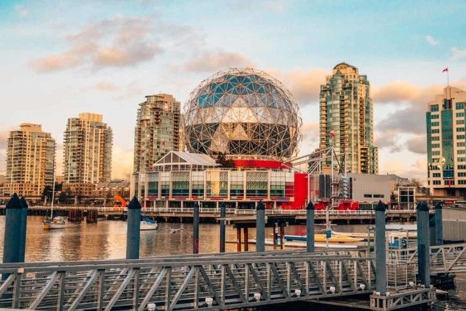 Vancouver : Must-See Attractions Walking Tour With A Guide