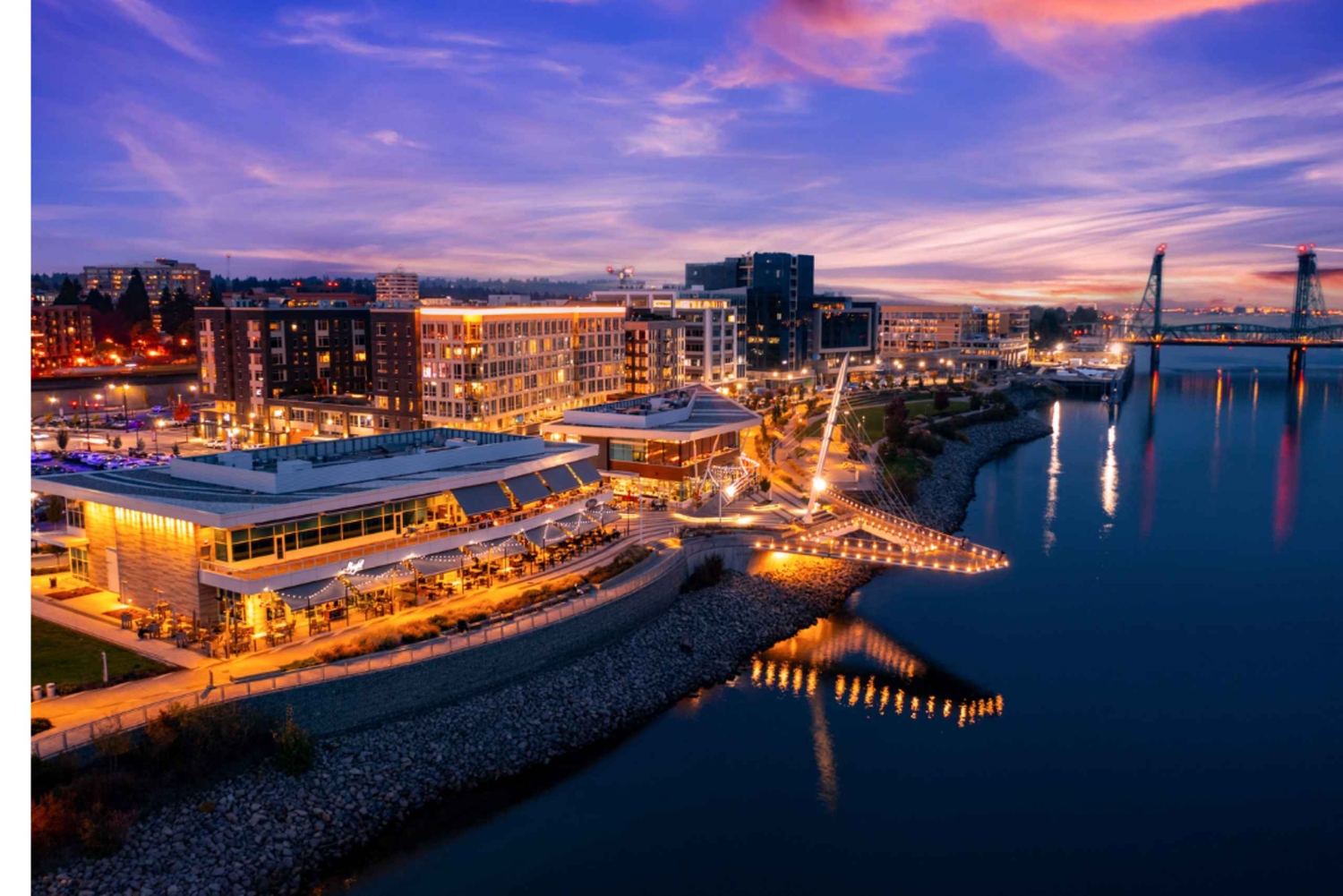 Vancouver: Private Evening Tour with Food and Drinks