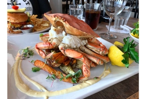 Vancouver: Private Evening Tour with Food and Drinks