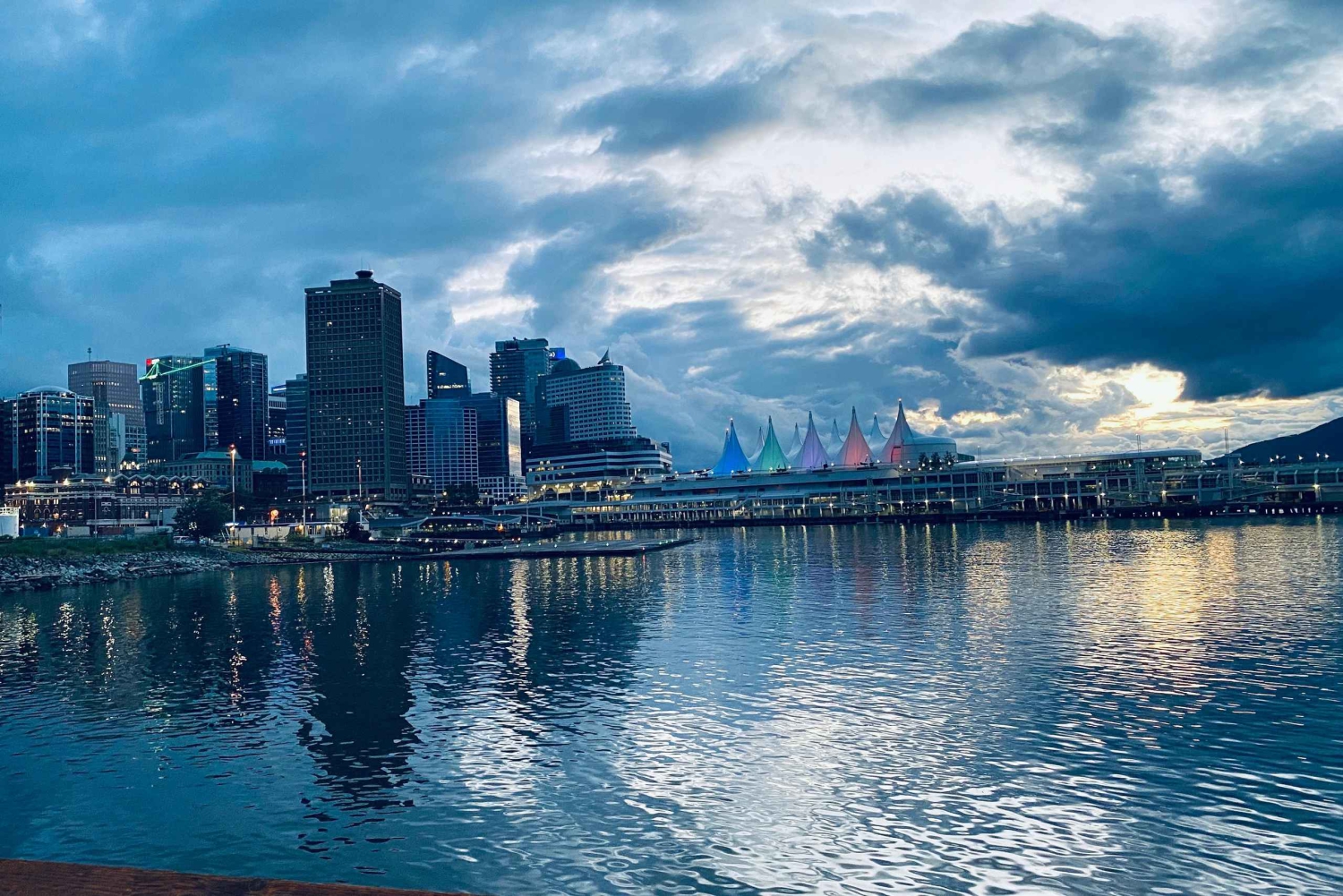 Vancouver: Private Tour City Sights, FlyOver & Capilano