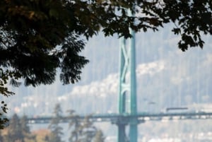 Vancouver: Sunset Trolley Tour