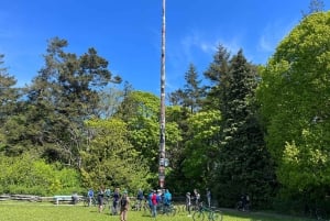Victorian kaupungin kohokohdat Pyöräretki - Castle Hoods & Legends (Linnan huput ja legendat)