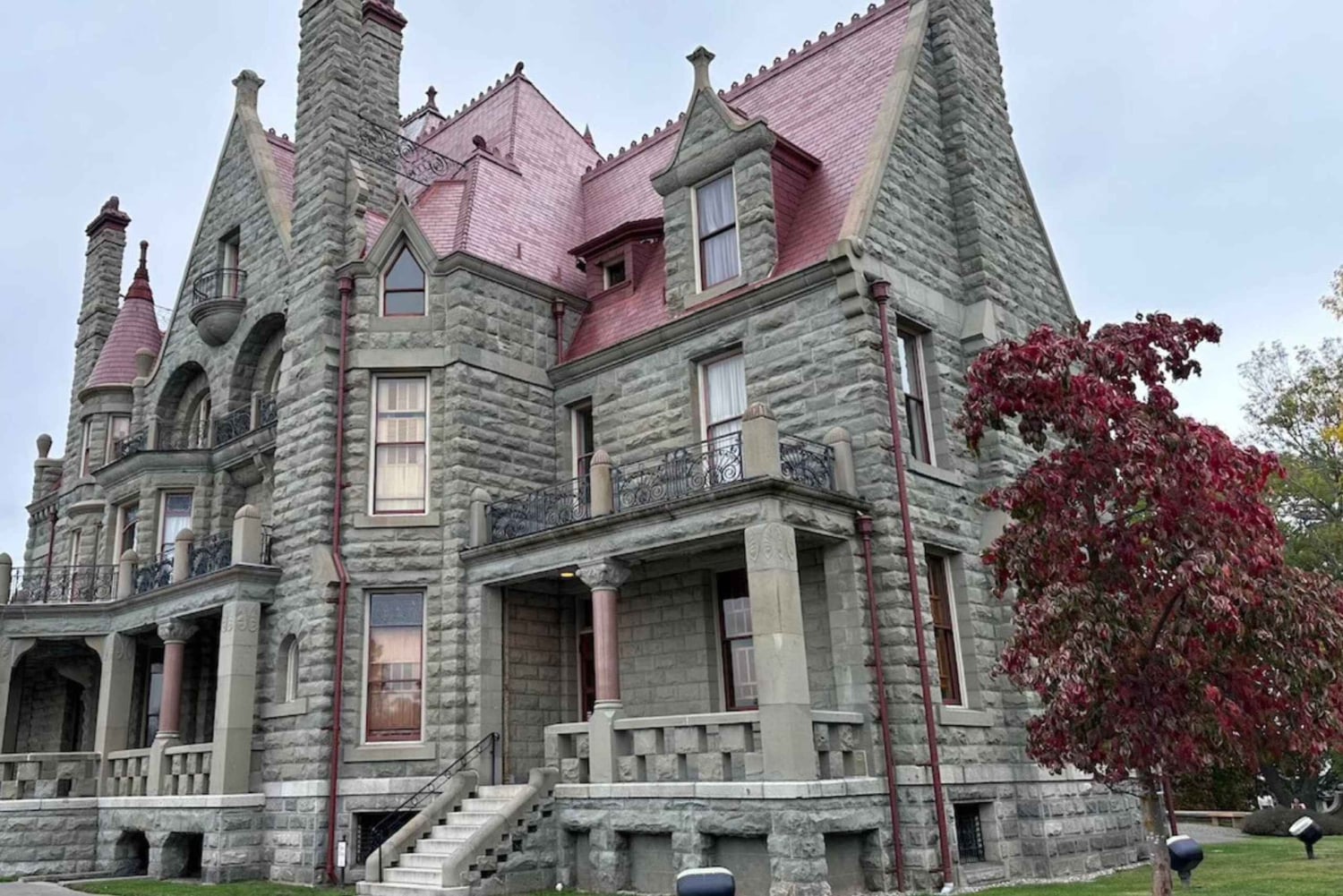 Victorian kaupungin kohokohdat - Puolipäiväinen yksityinen kiertoajelu retki