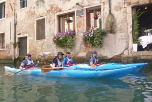Venice: Hidden Canal Gems Kayak Tour with Certified Guide
