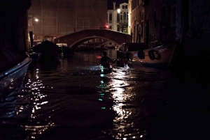 2 timmars nattkajaktur i Venedig: premiumtur med solnedgång
