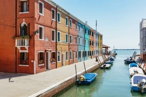 Boat Trip: Glimpse of Murano, Torcello & Burano Islands