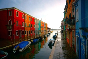 Burano e Mazzorbo: um sonho colorido de renda e história
