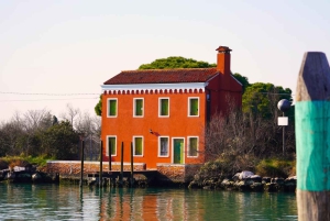 Burano e Mazzorbo: um sonho colorido de renda e história