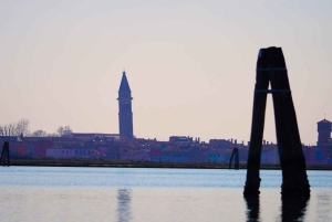 Burano e Mazzorbo: um sonho colorido de renda e história