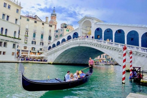 Charming Venice - Walking and Gondola