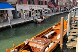 Utforsk Murano Burano og Torcello på en øytur med bragozzo