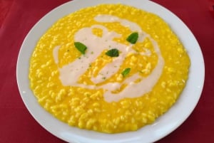 Café frío o pausa para comer en el illy Caffè de la Plaza de San Marcos