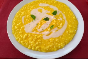 Rentouttava kahvi tai ruokatauko illy Caffè'ssa Pyhän Markuksen aukiolla