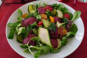 Rentouttava kahvi tai ruokatauko illy Caffè'ssa Pyhän Markuksen aukiolla