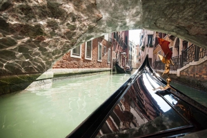 Classic Venetian Gondola Tour