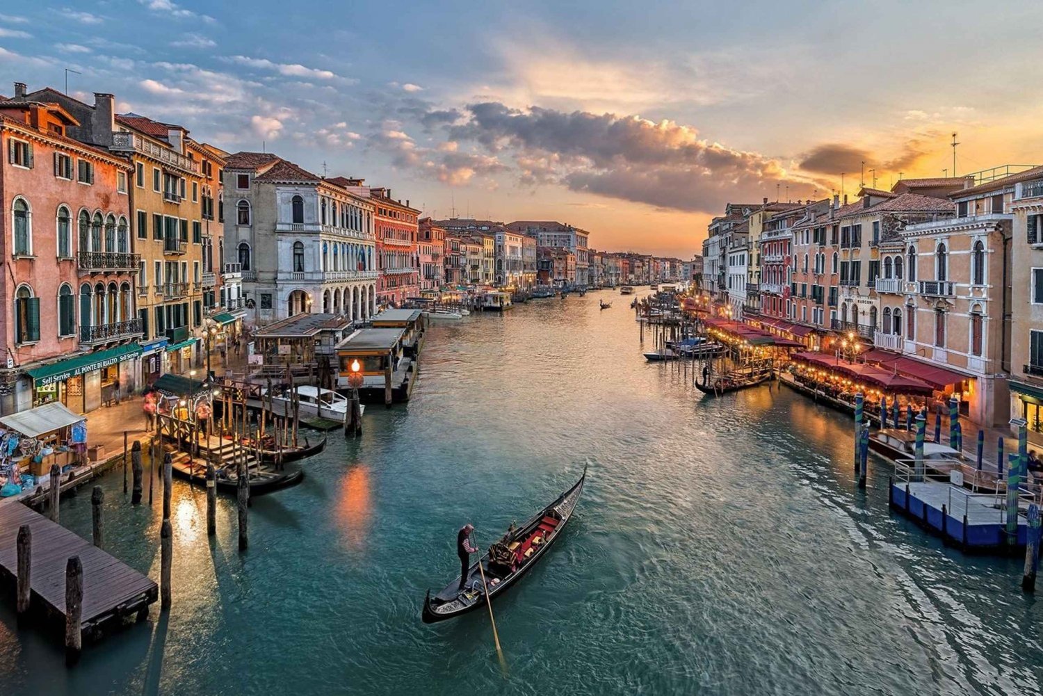 Discover Venice - Morning Walking Tour and Gondola