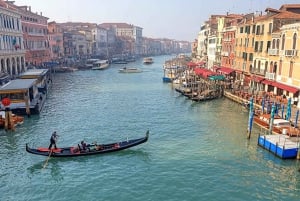 Discover Venice: Morning Walking Tour & Gondola