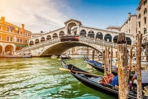 Discover Venice: Morning Walking Tour & Gondola